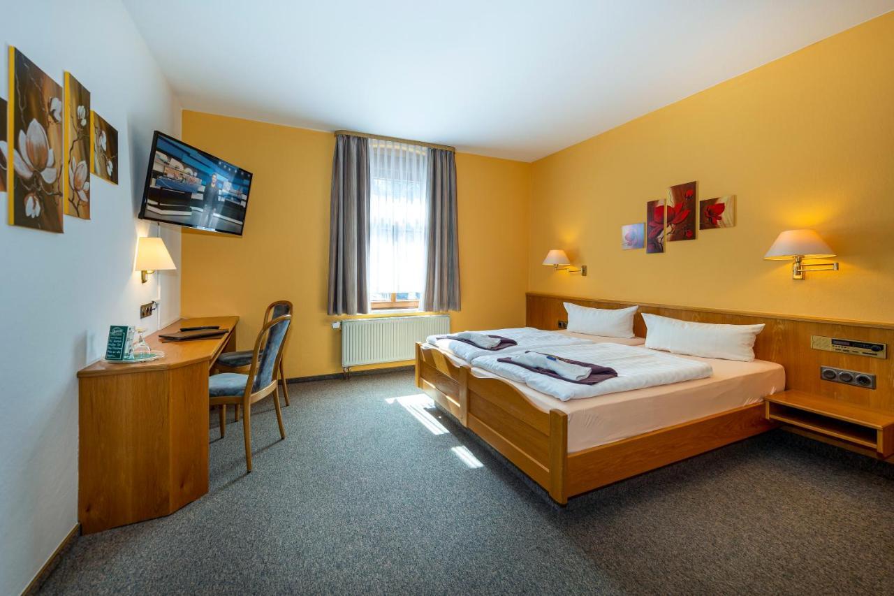 Hotel Zur Post Schoenheide Exterior photo