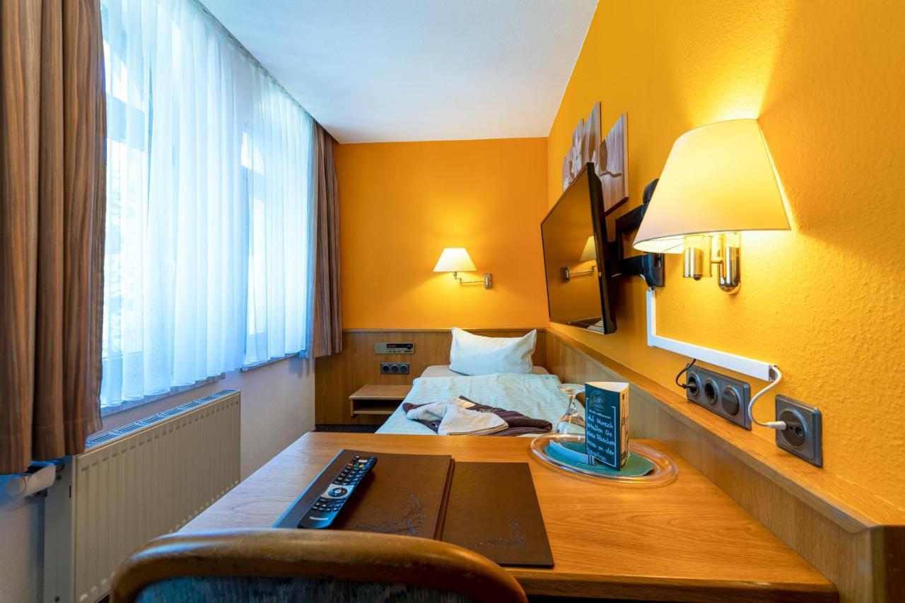 Hotel Zur Post Schoenheide Exterior photo